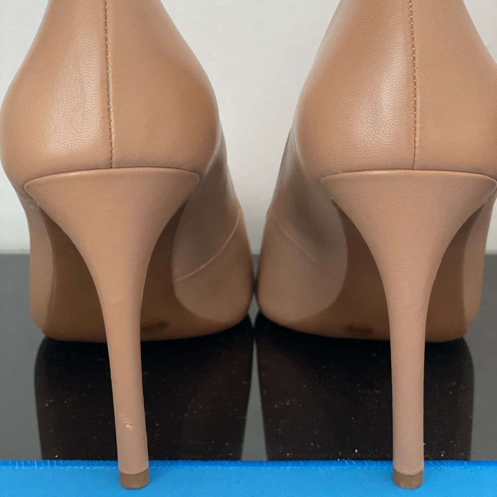Jessica Simpson Nude pumps size 8 worn once for a wedding.